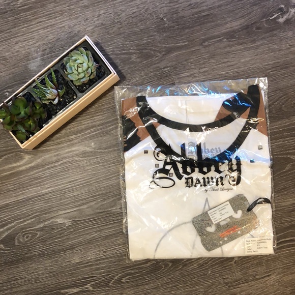 Abbey Dawn Avril Atomic “A” Graphic Raglan Love Leopard Print Shirt White Tee XS - Picture 2 of 5